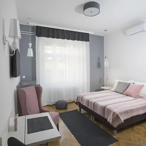 Dom Apartman