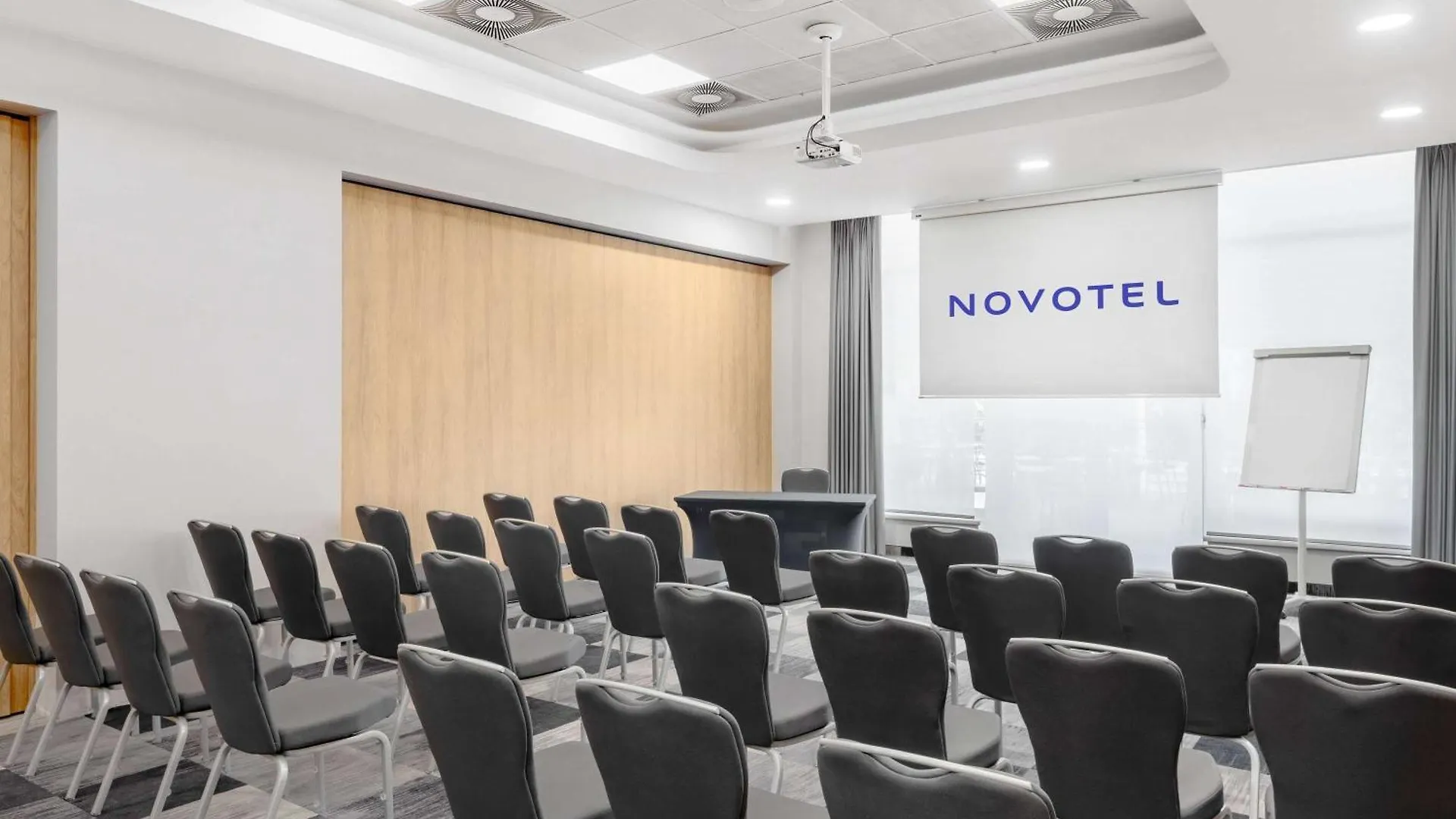 **** Hotel Novotel Szeged Ungarn