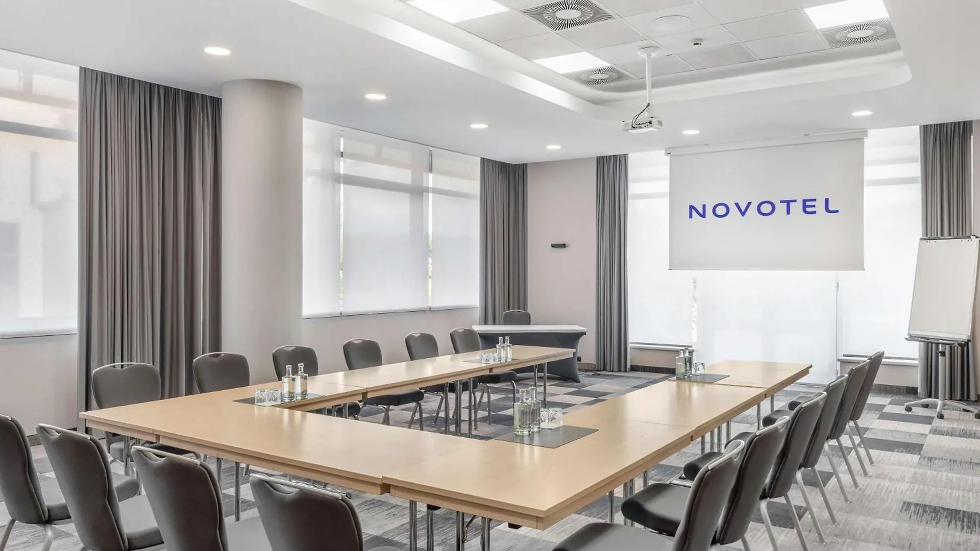 **** Hotel Novotel Szeged Ungarn